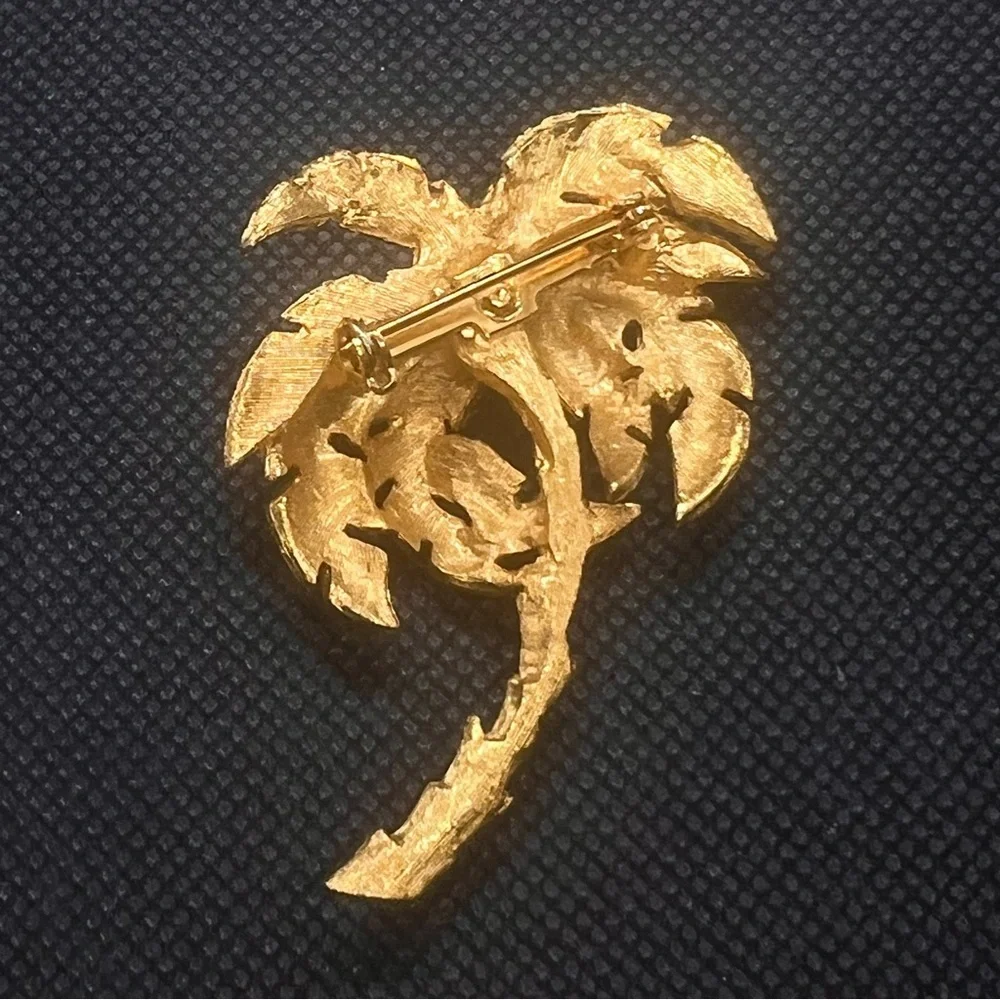 Vintage Large Gold Tone Palm Tree Etched Brooch Pin 2”‎